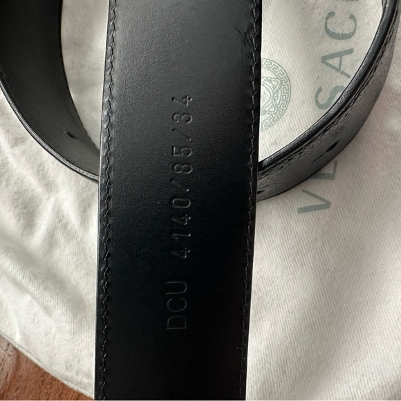 LIKE NEW VERSACE BELT - Picture 2 of 7